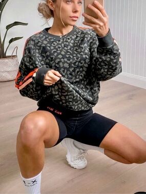 Sarah's Day x White Fox Leopard Crewneck Limited Special Drop Medium Womens
